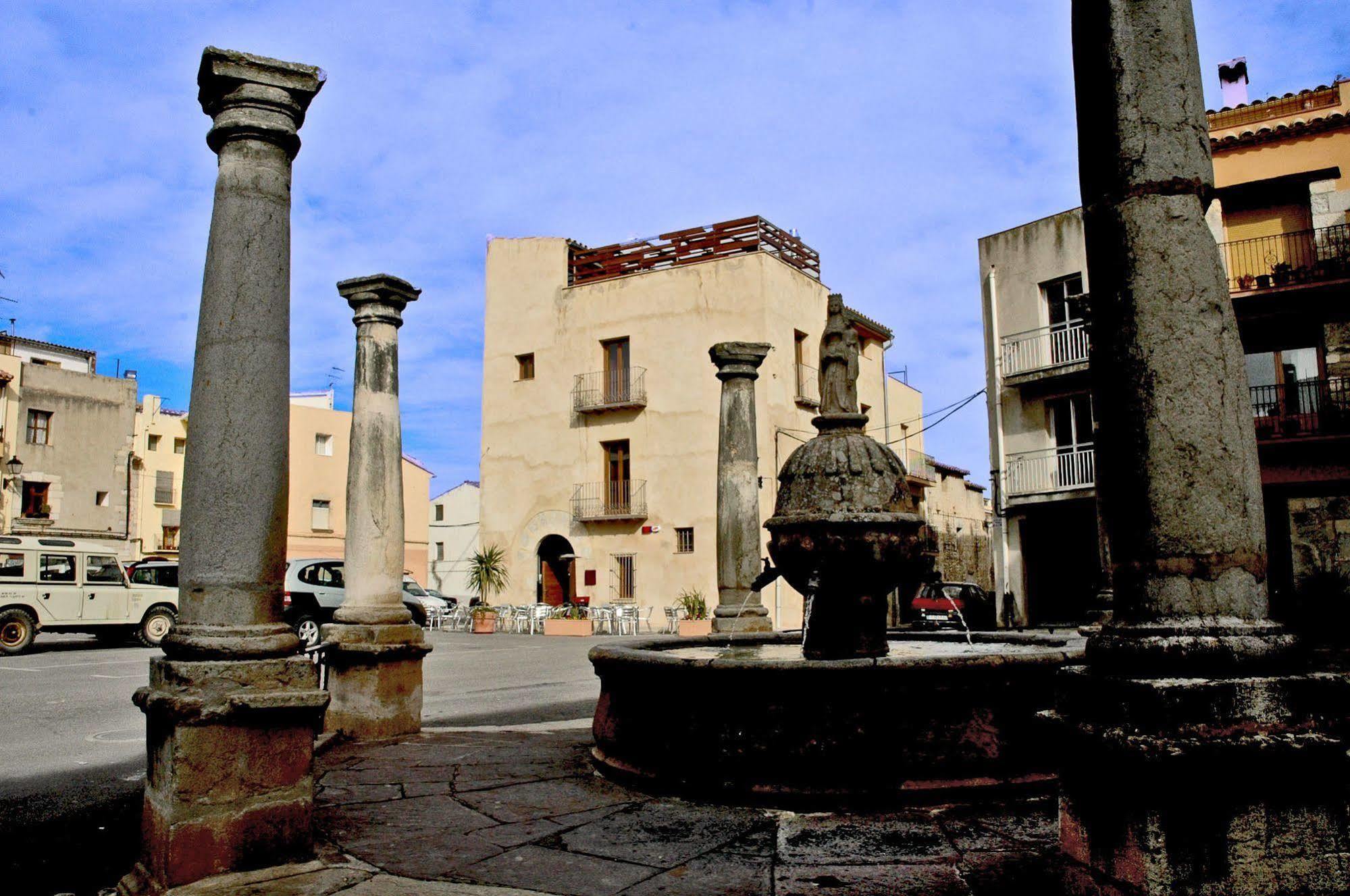 Hostal De Cabrit Sant Mateu Exterior foto