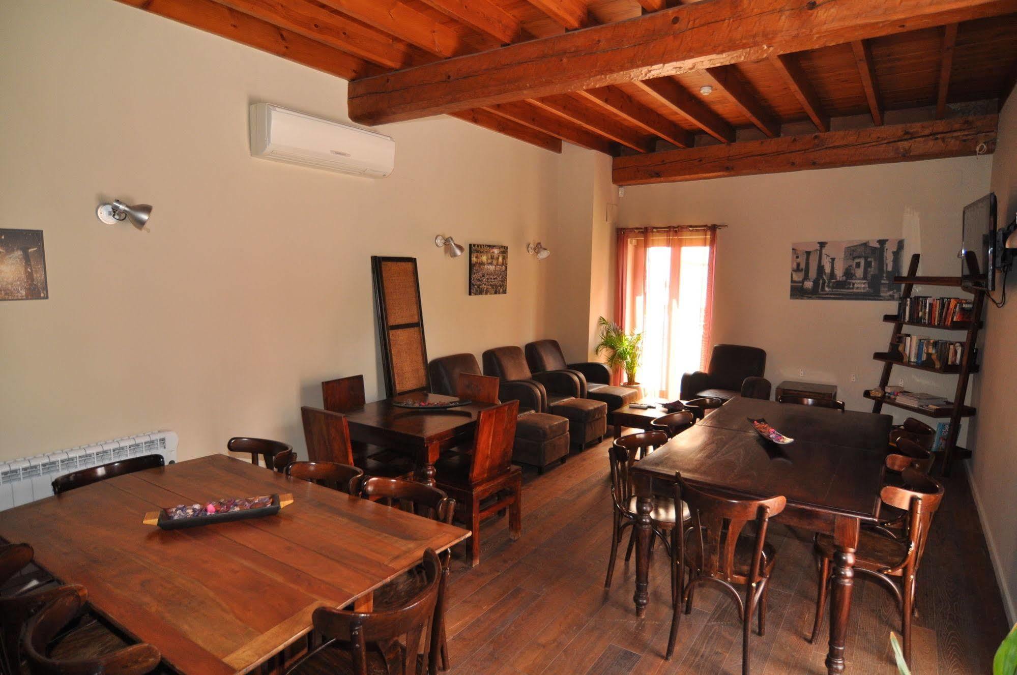 Hostal De Cabrit Sant Mateu Exterior foto